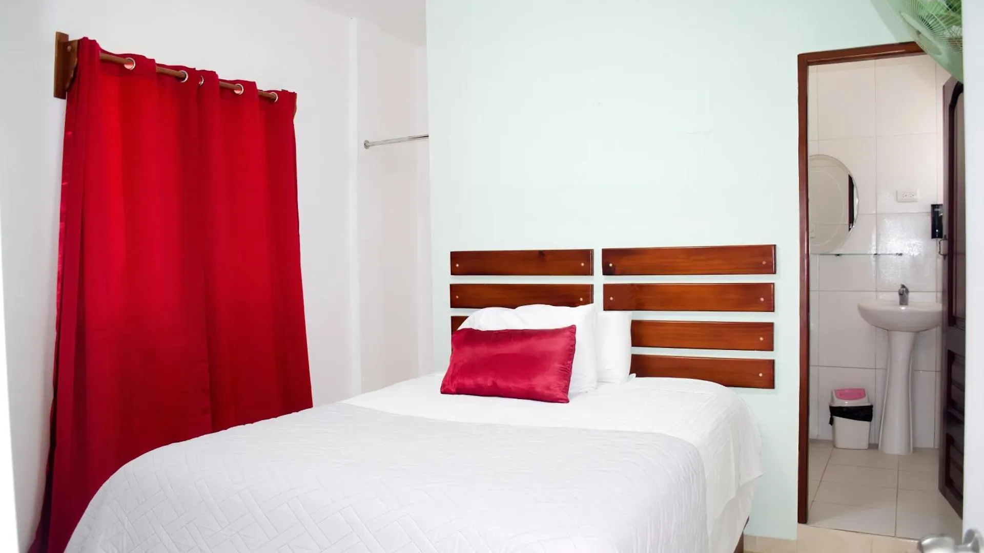Habitación en casa particular Hotel Las Nina Paraíso