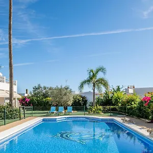 https://apartamentos-los-olivos.es-andalucia.com
